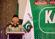 WAKIL BUPATI BANGGAI H. FURQANUDDIN HADIRI PELANTIKAN PENGURUS MAJELIS DAERAH KAHMI DAN FORHATI