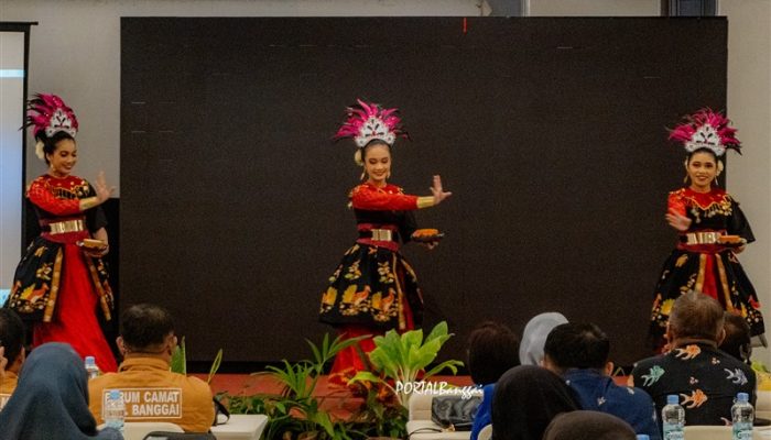 Tari Molabot Komunitas Seni Rompong