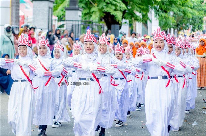 Peserta Gerak Jalan SD