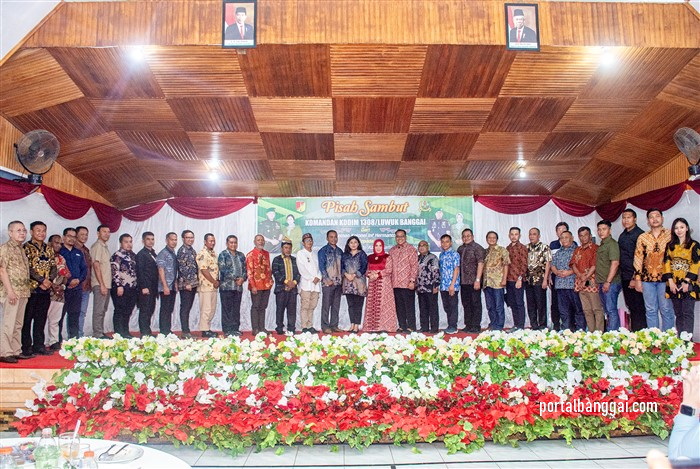 Foto Bersama Pisah Sambut Dandim 1308/LB