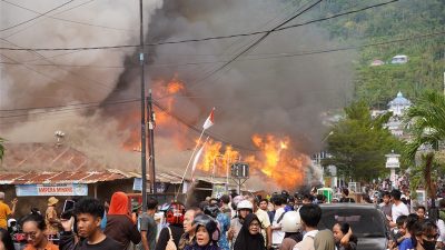 Pasar Sentral Luwuk Terbakar