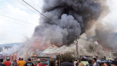 Pasar Sentral Luwuk Terbakar
