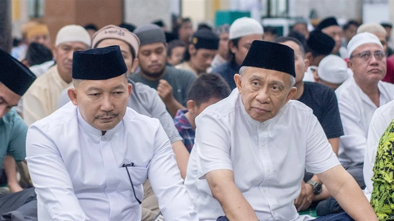 Bupati Banggai H. Amirudin dan Wakil Bupati H. Furqanuddin Masulili