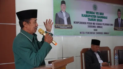 Ketua MUI Provinsi Sulawesi Tengah Drs. H.M. As'ad Syukr, M.Pd.