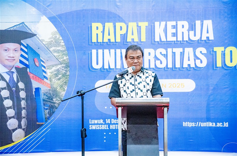 Pj Sekda Banggai Buka Raker Universitas Tompotika Luwuk