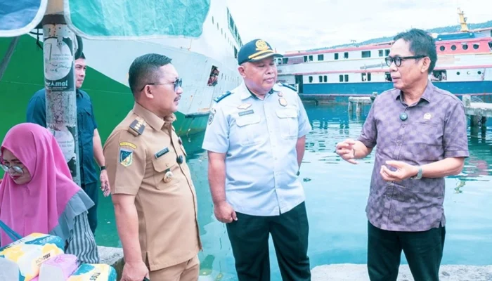 Bupati Banggai Bersama Unsur Forkopimda Tinjau Pelabuhan Rakyat Luwuk