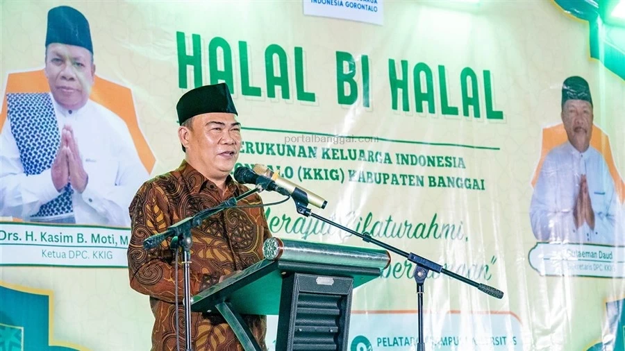 Pj Sekda Banggai Moh. Ramli Tongko saat membacakan sambutan tertulis Bupati Banggai
