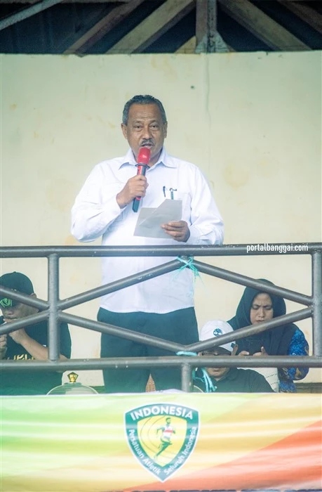 Staf Ahli Bupati Banggai Mujiono membacakan sambutan Bupati