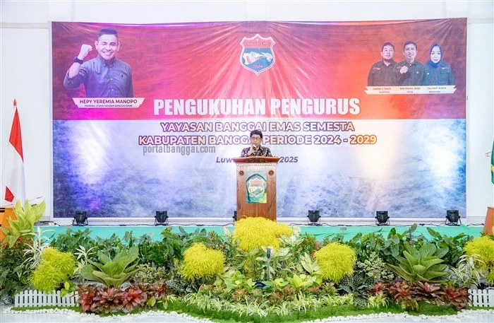 Sambutan Gubernur Sulawesi Tengah Dr. H. Anwar Hafis, M.Si. yang dibacakan Staf Ahli Gubernur Bidang SDM, Pengembangan Kawasan dan Wilayah Ihsan Basir, S.H., L.L.M.
