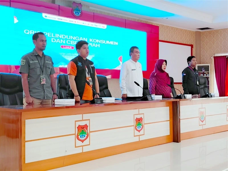 Pj Sekda Kabupaten Banggai bersama Kabag Ekonomi Setda Kabupaten Banggai dan tim dari BI Perwakilan Sulawesi Tengah