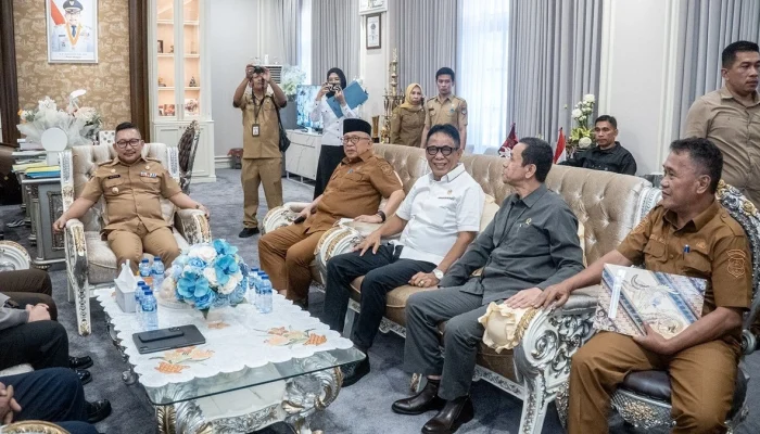 Bupati Banggai H. Amirudin Pimpin Rapat Rutin Unsur Forkopimda