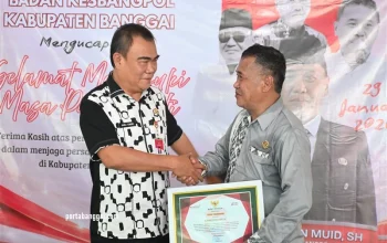 Sekda Banggai Hadiri Pelepasan Purna Bhakti Kaban Kesbangpol