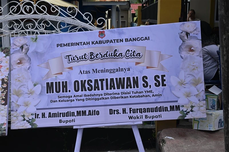 Karangan Bunga dari Pemerintah Kabupaten Banggai