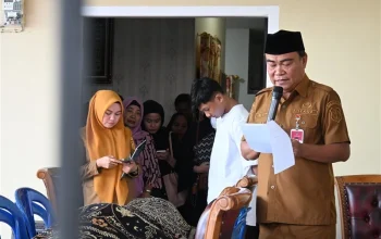 Sekda Kabupaten Banggai Moh. Ramli Tongo membacakan Sambutan Pemerintah